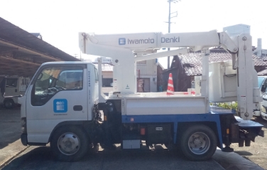 高所作業車1号（屈折型）